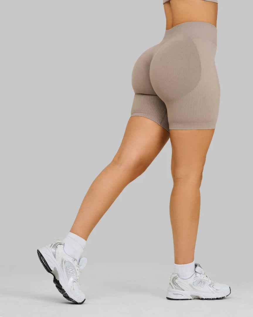 Elevate Shorts a Costine Modellanti