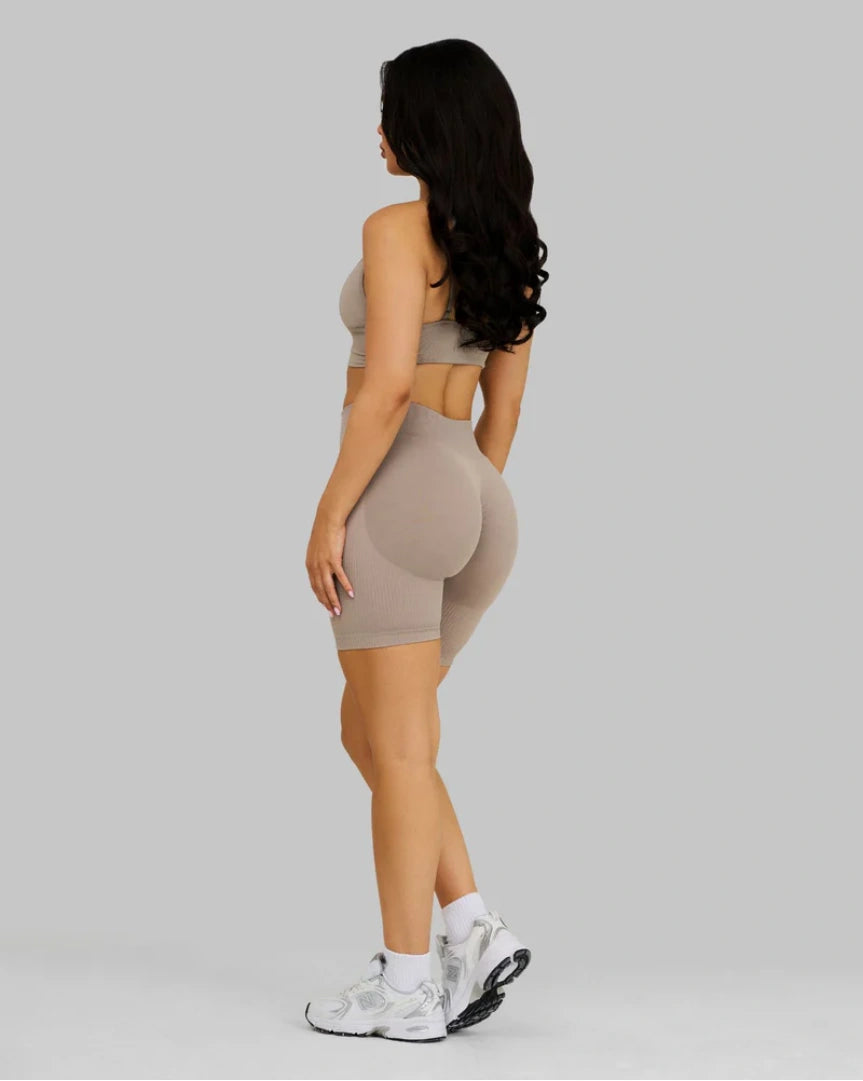 Elevate Shorts a Costine Modellanti